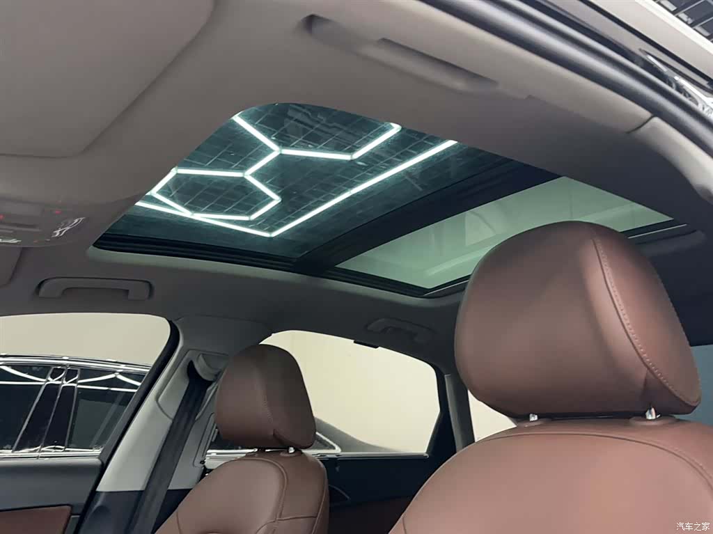 Audi A6L, 2016 13