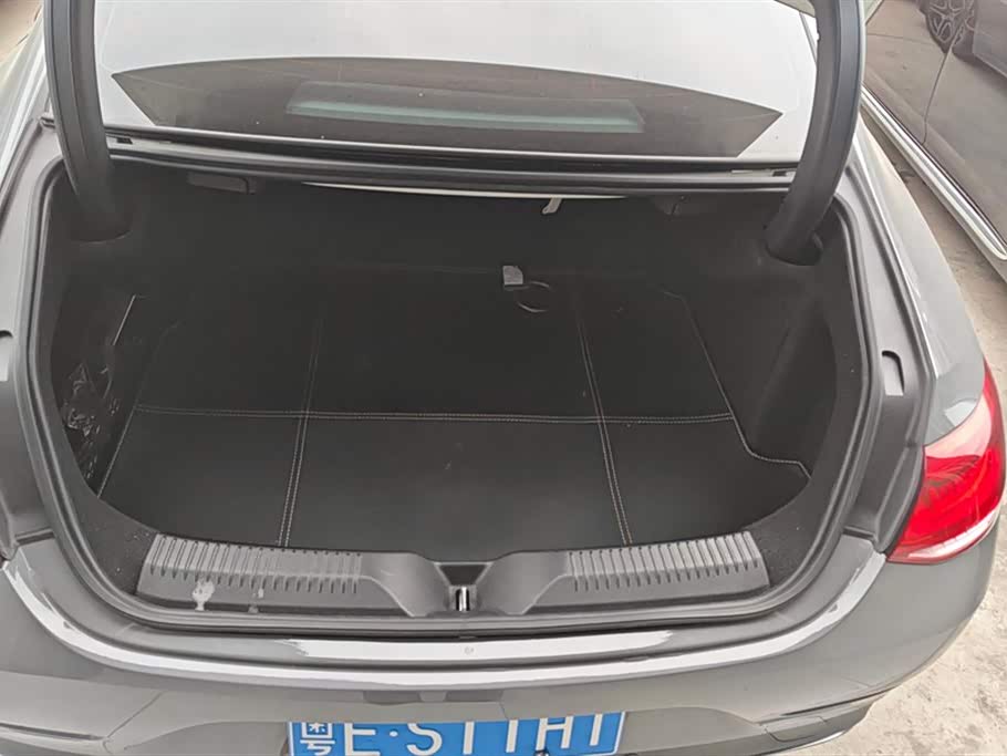 Mercedes-Benz CLS Mercedes-Benz CLS