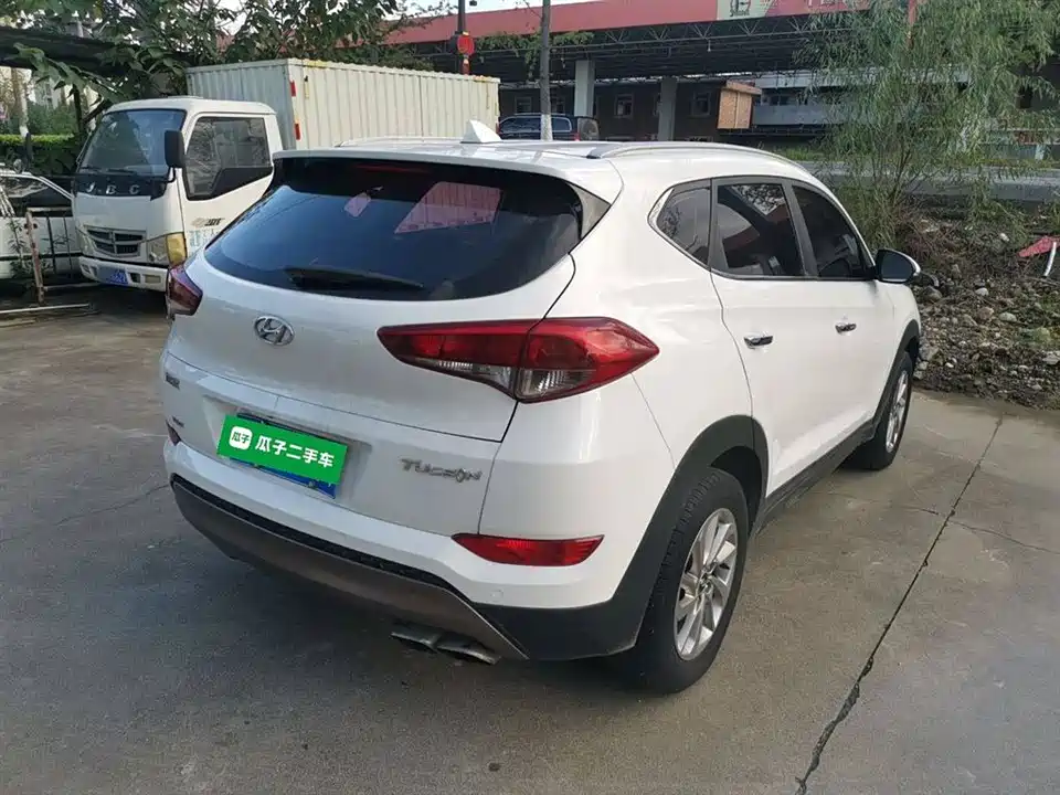 Hyundai Tucson