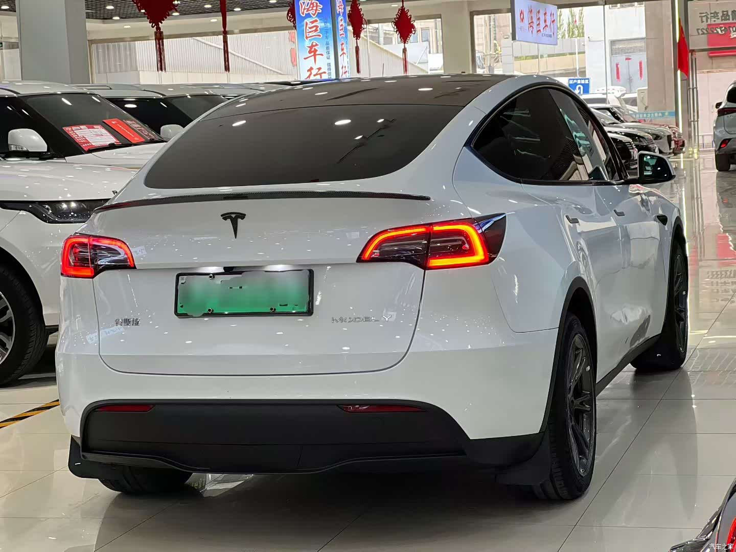 Tesla Model Y, 2024 все фото