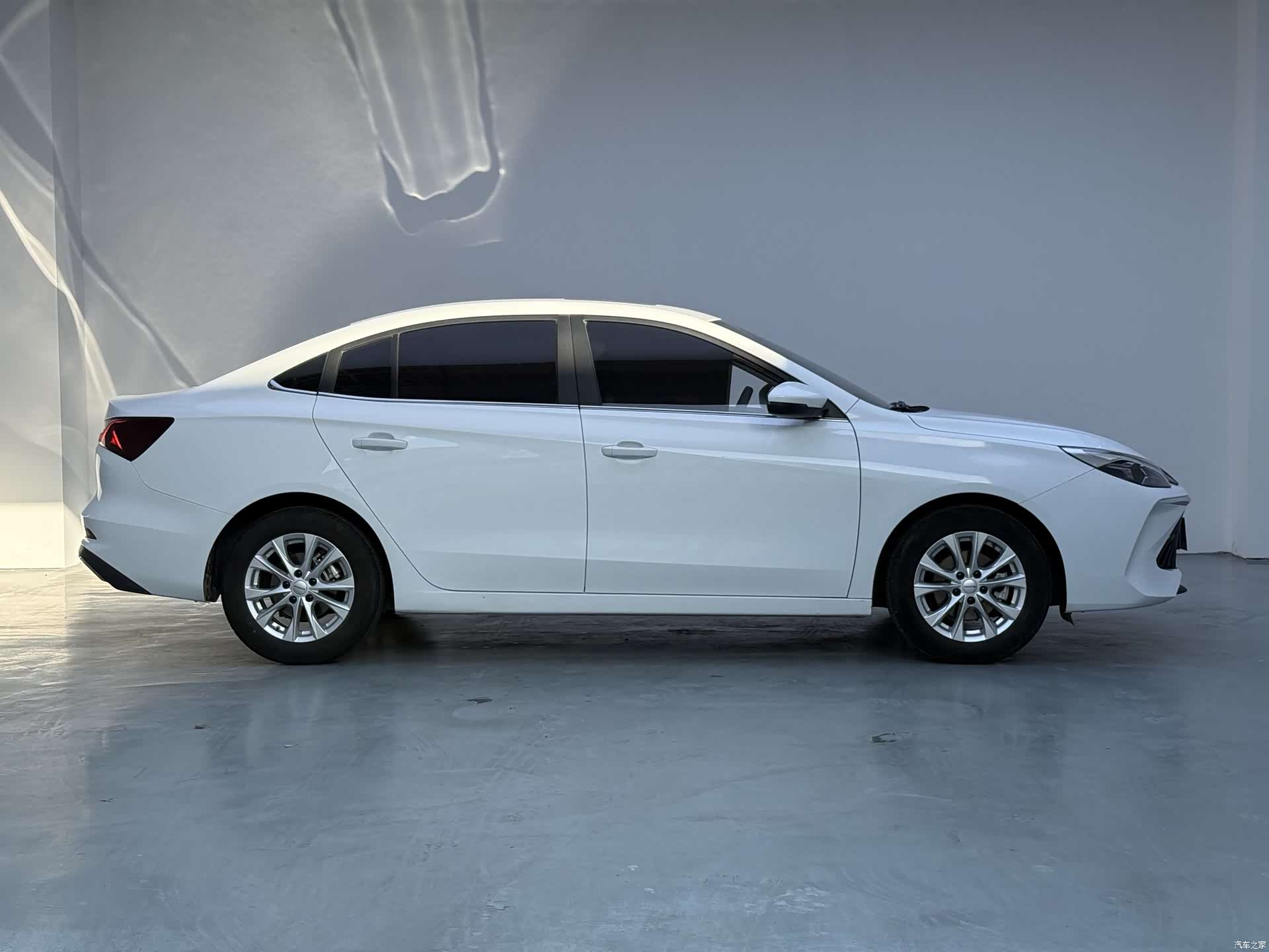 Roewe i5, 2024 7