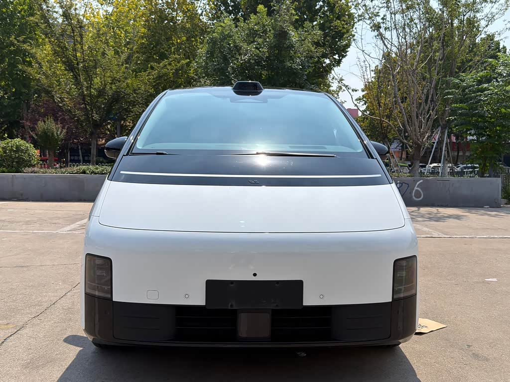 Li Auto MEGA