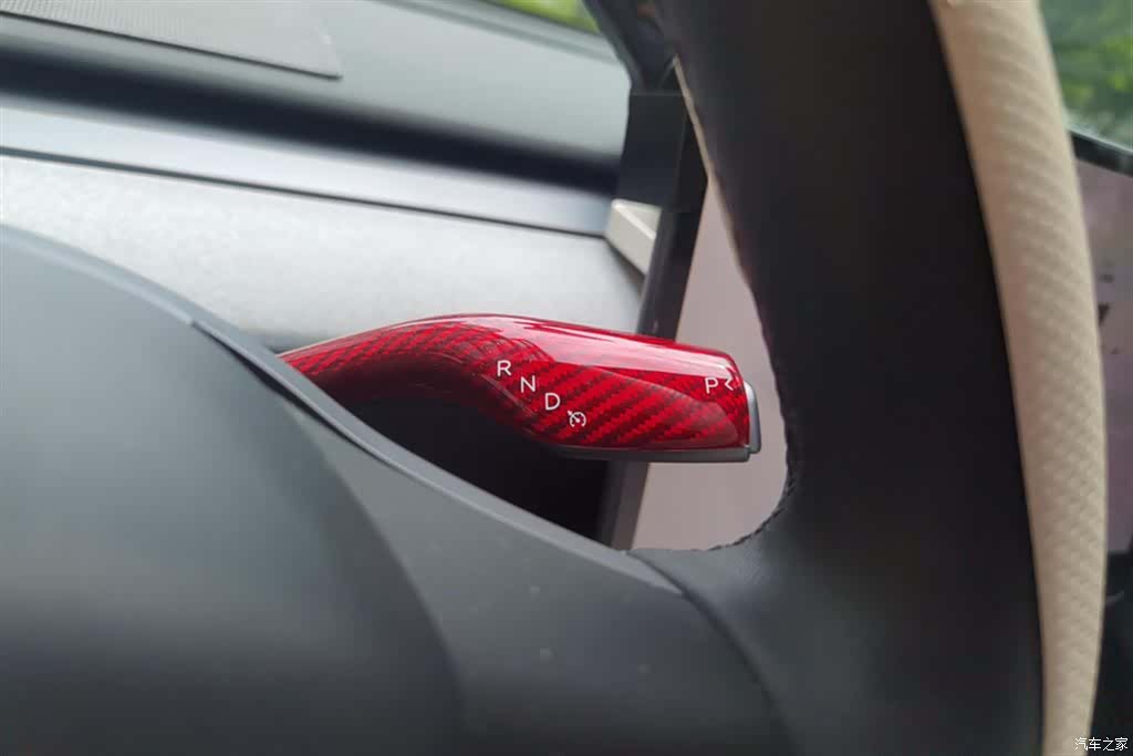 Tesla Model Y, 2023 16
