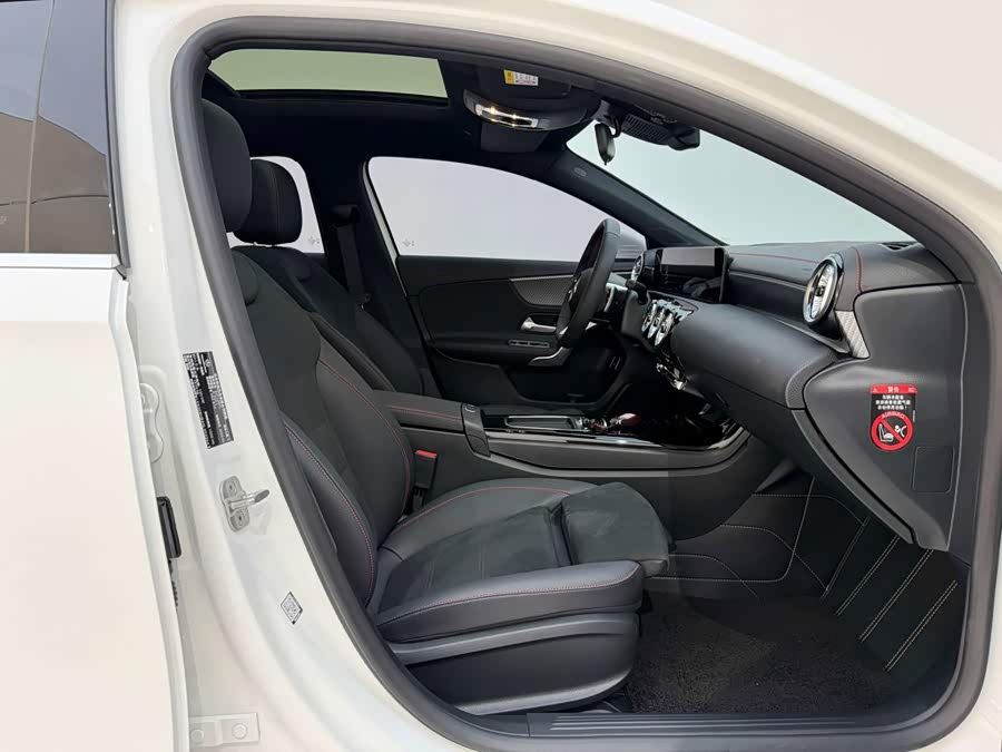 Mercedes-Benz A-Class 2026, фото 18