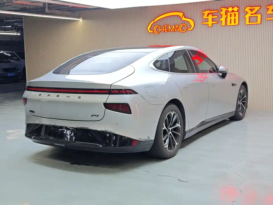 XPENG P7