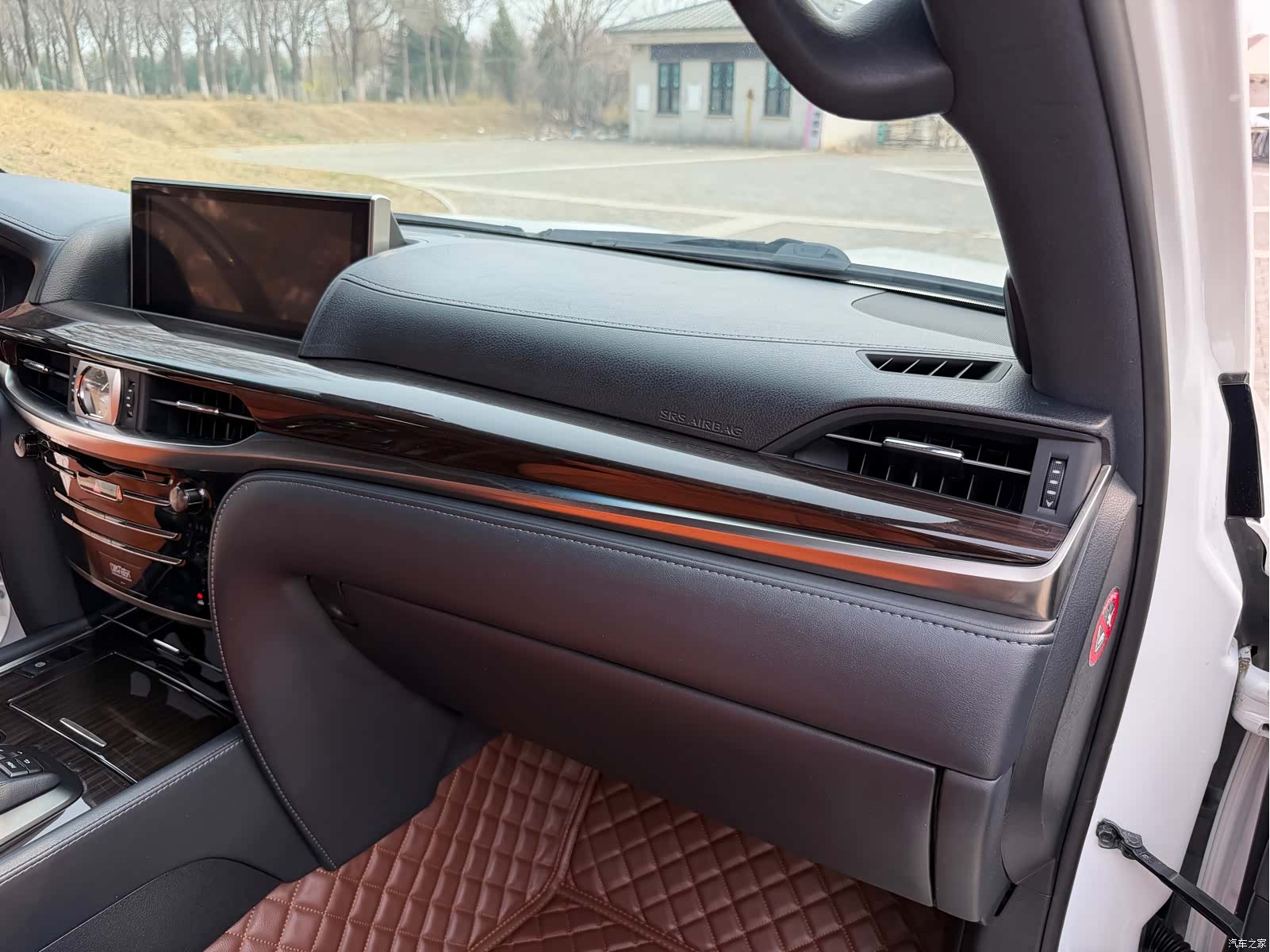 Lexus LX, 2016 20