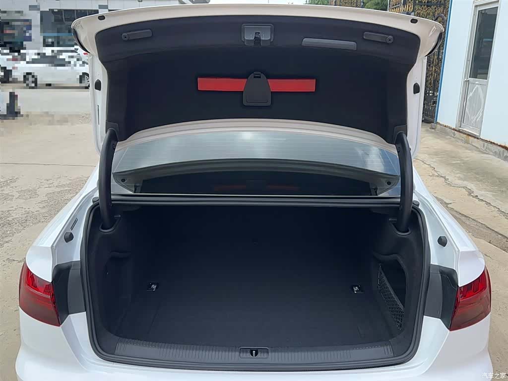 Audi A4L, 2022 11