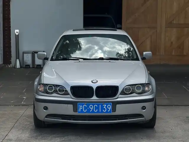 BMW 3 Series 2005 — купить из Китая под заказ