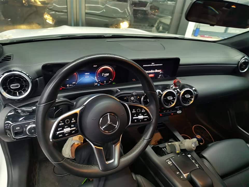 Mercedes-Benz Class A Mercedes-Benz Class A