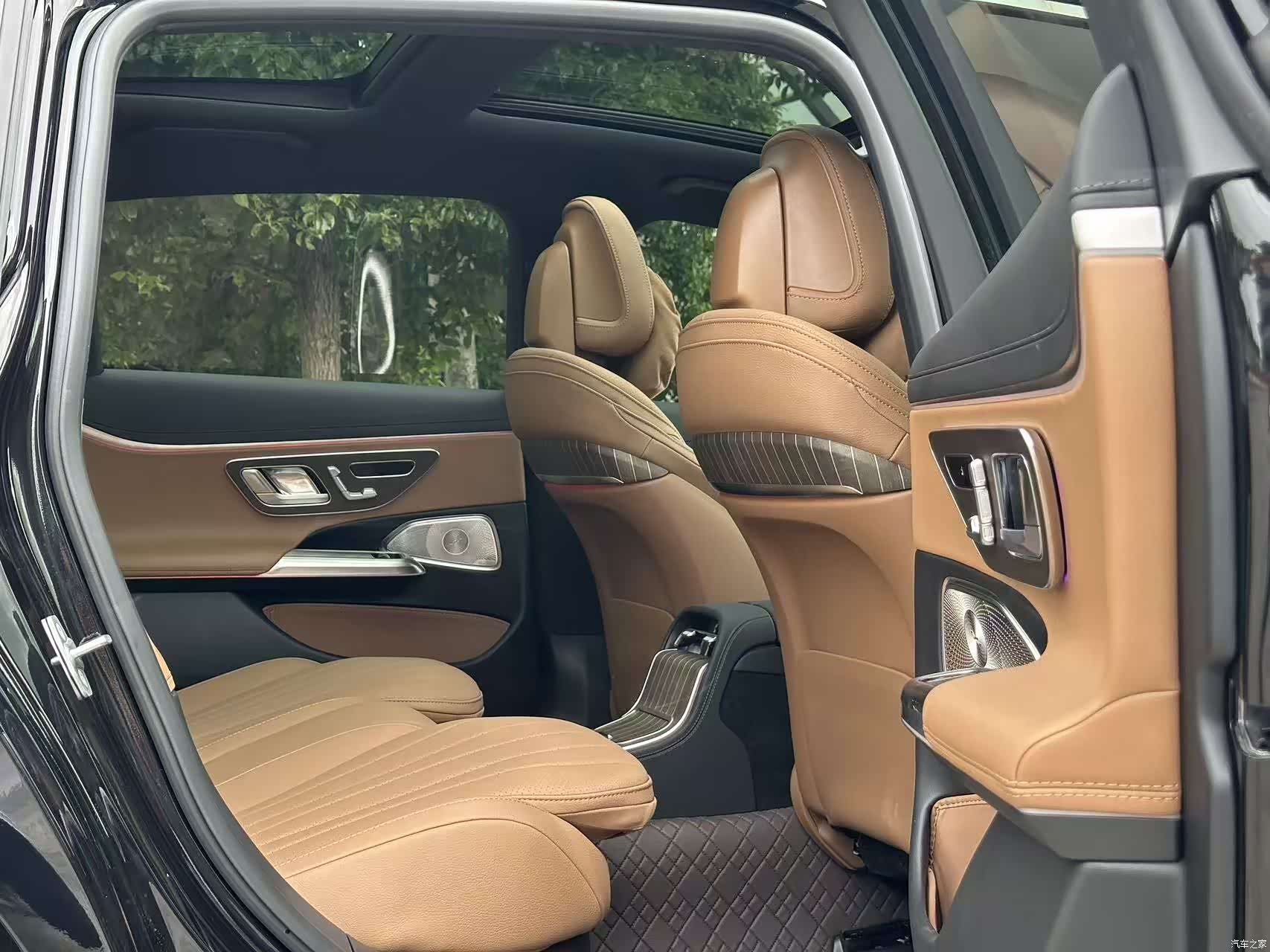 Mercedes-Benz E-Class, 2025 13