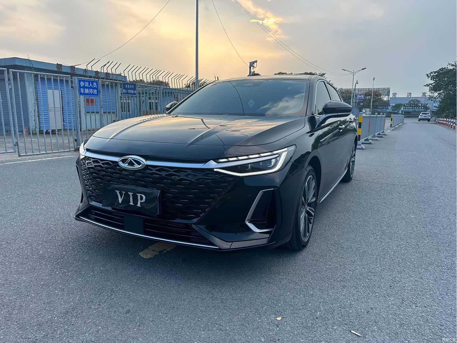 Chery Arrizo 8