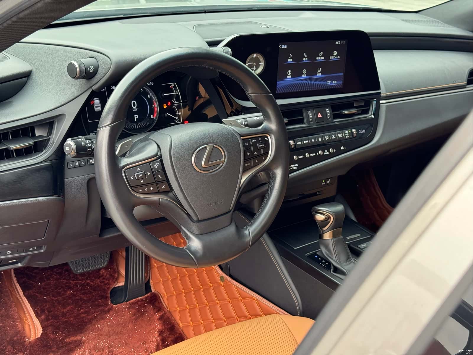 Lexus ES, 2022 11