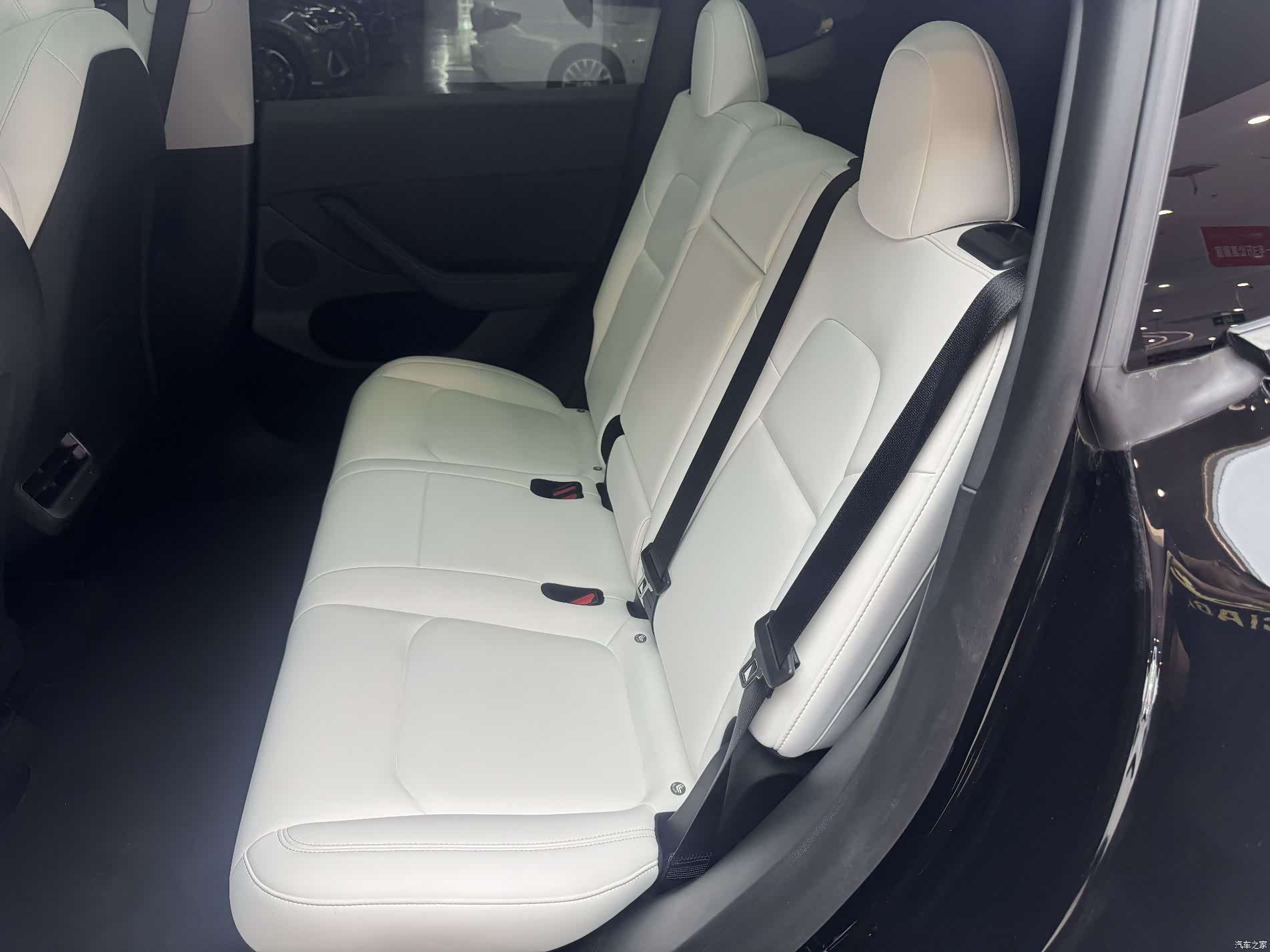 Tesla Model Y, 2022 15