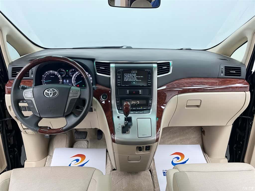 Toyota Alphard, 2011 8
