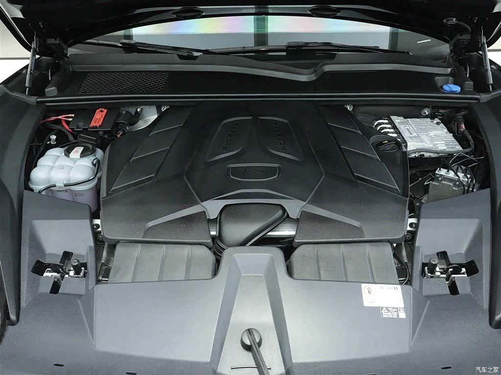 Porsche Cayenne, 2025 21