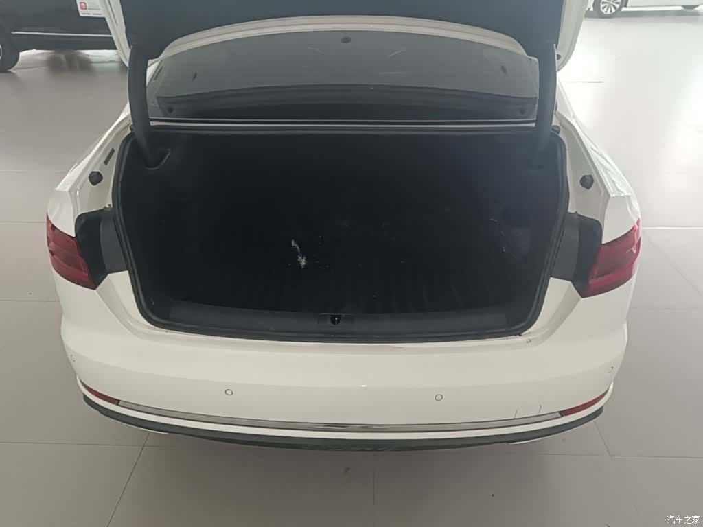 Audi A4L, 2020 19