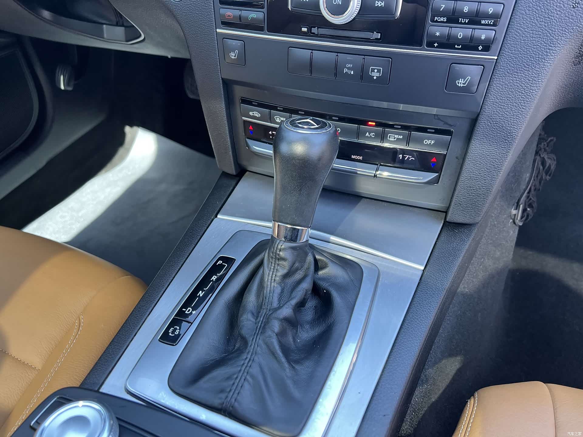Mercedes-Benz E-Class, 2011 10
