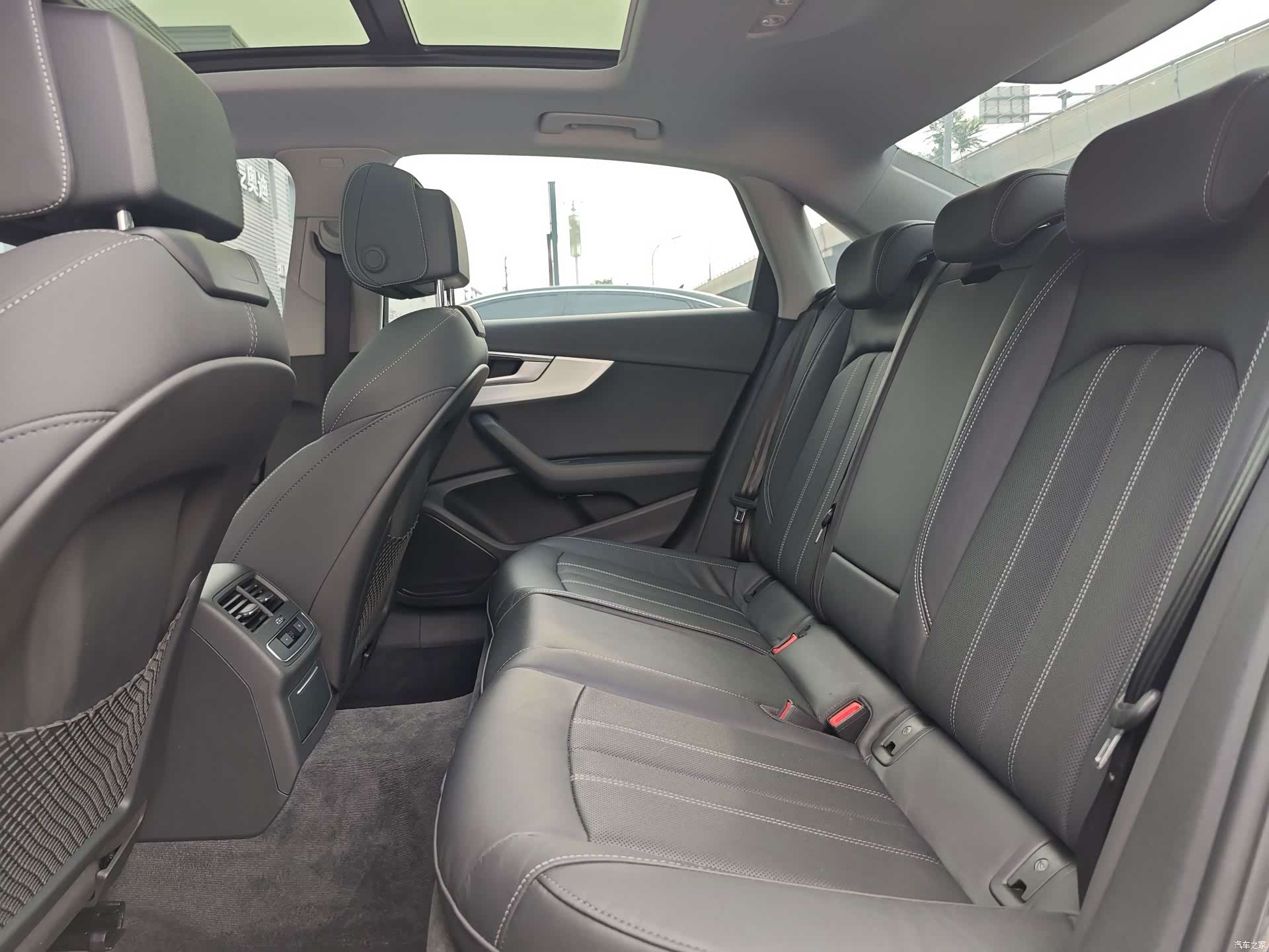 Audi A4L, 2022 6