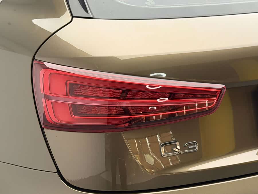 Audi Q3 2016, фото 9