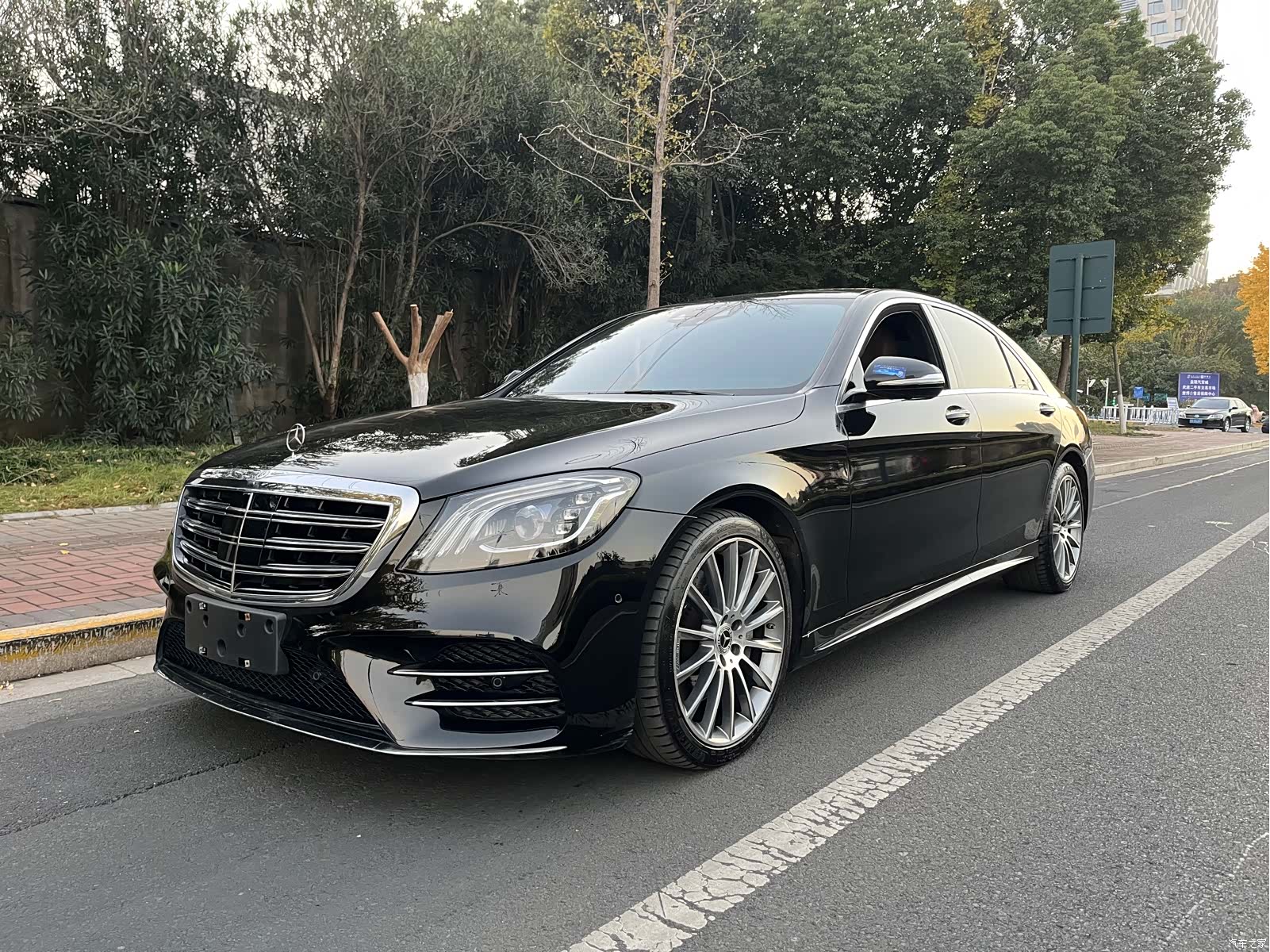 Mercedes-Benz S-Class, 2019 1