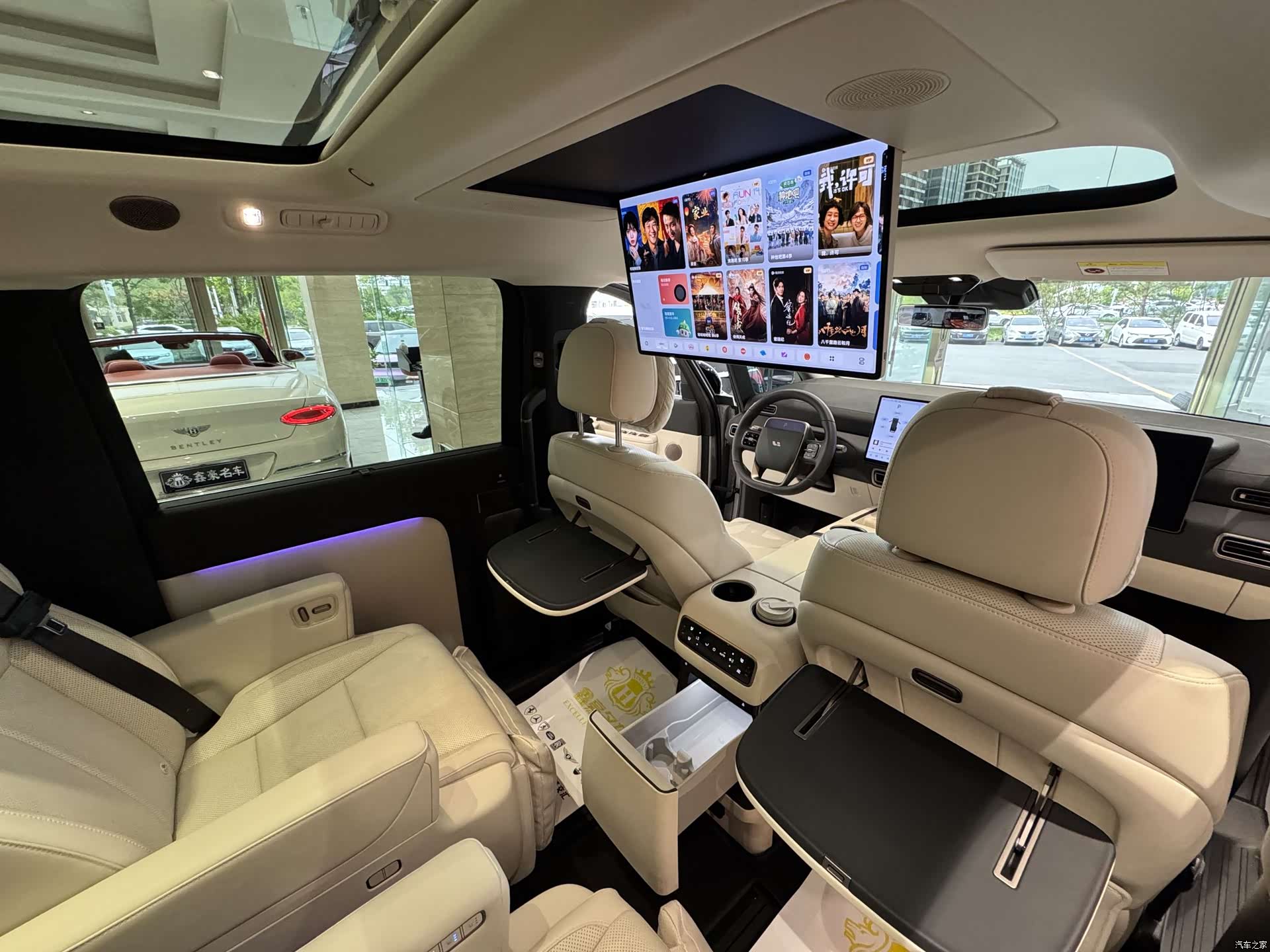 Li Auto MEGA, 2025 11