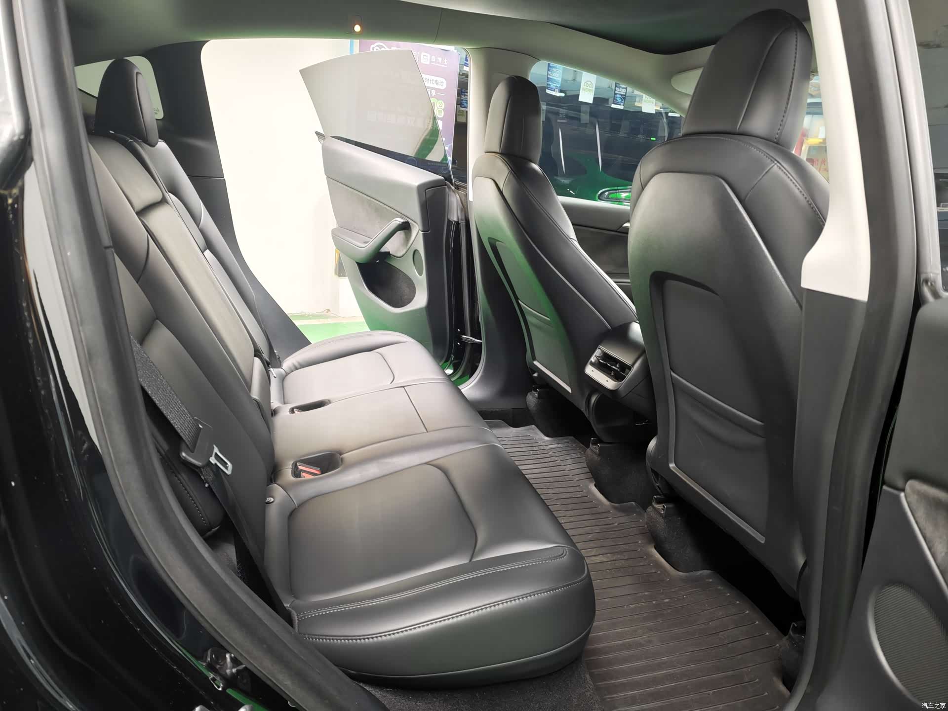 Tesla Model Y, 2021 13