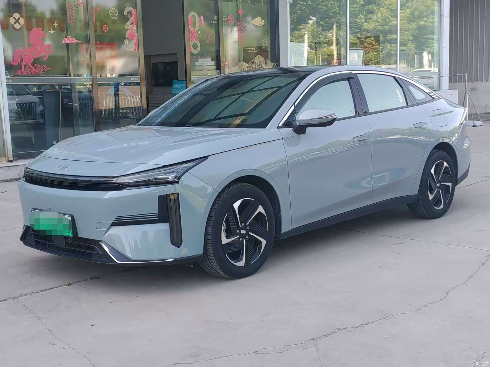 Geely Galaxy L6, 2024 1
