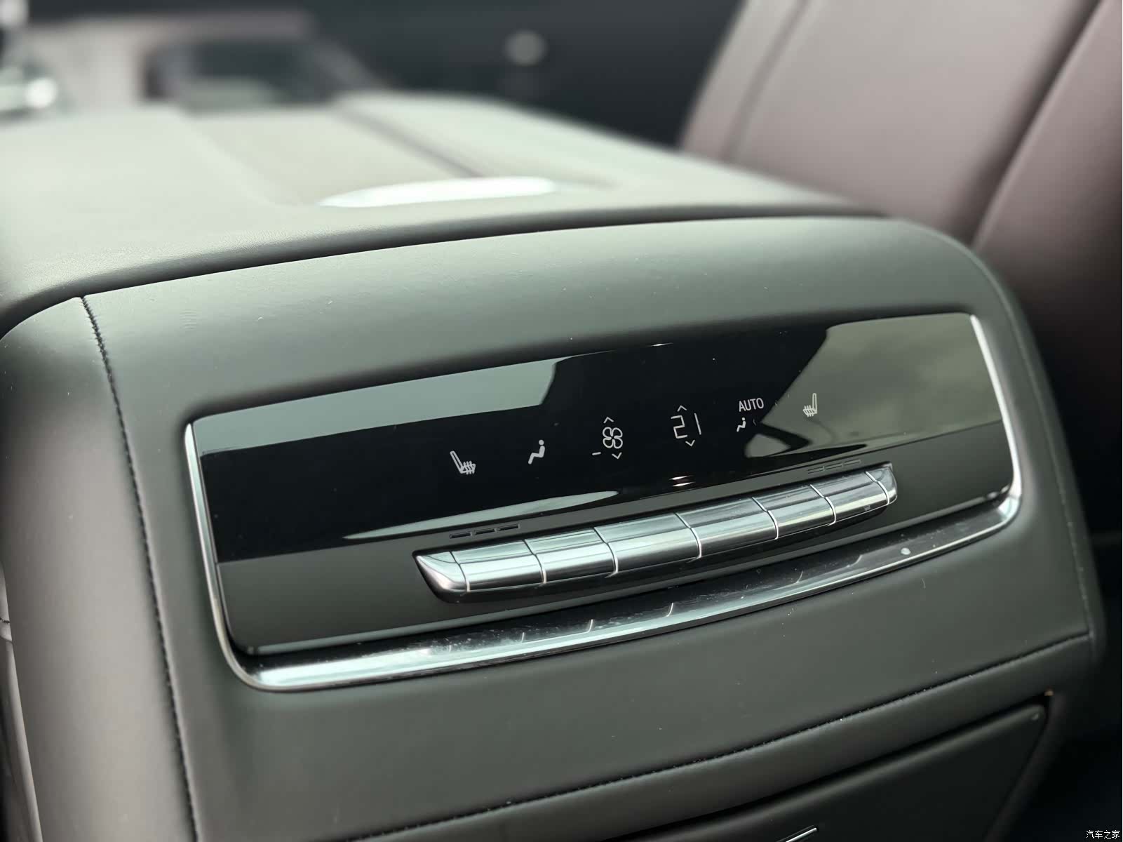 Cadillac Escalade, 2023 19