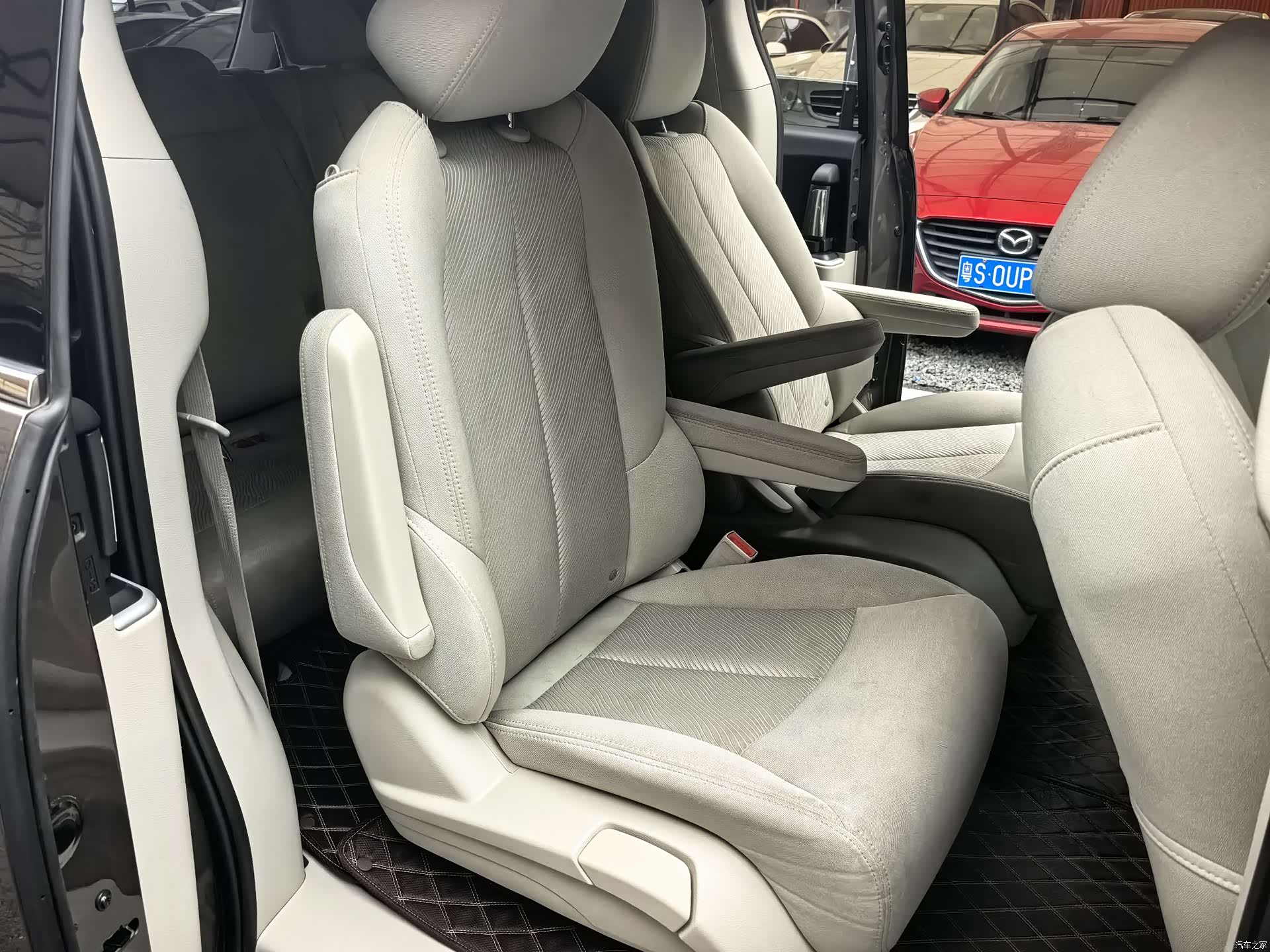 Buick GL8, 2024 14