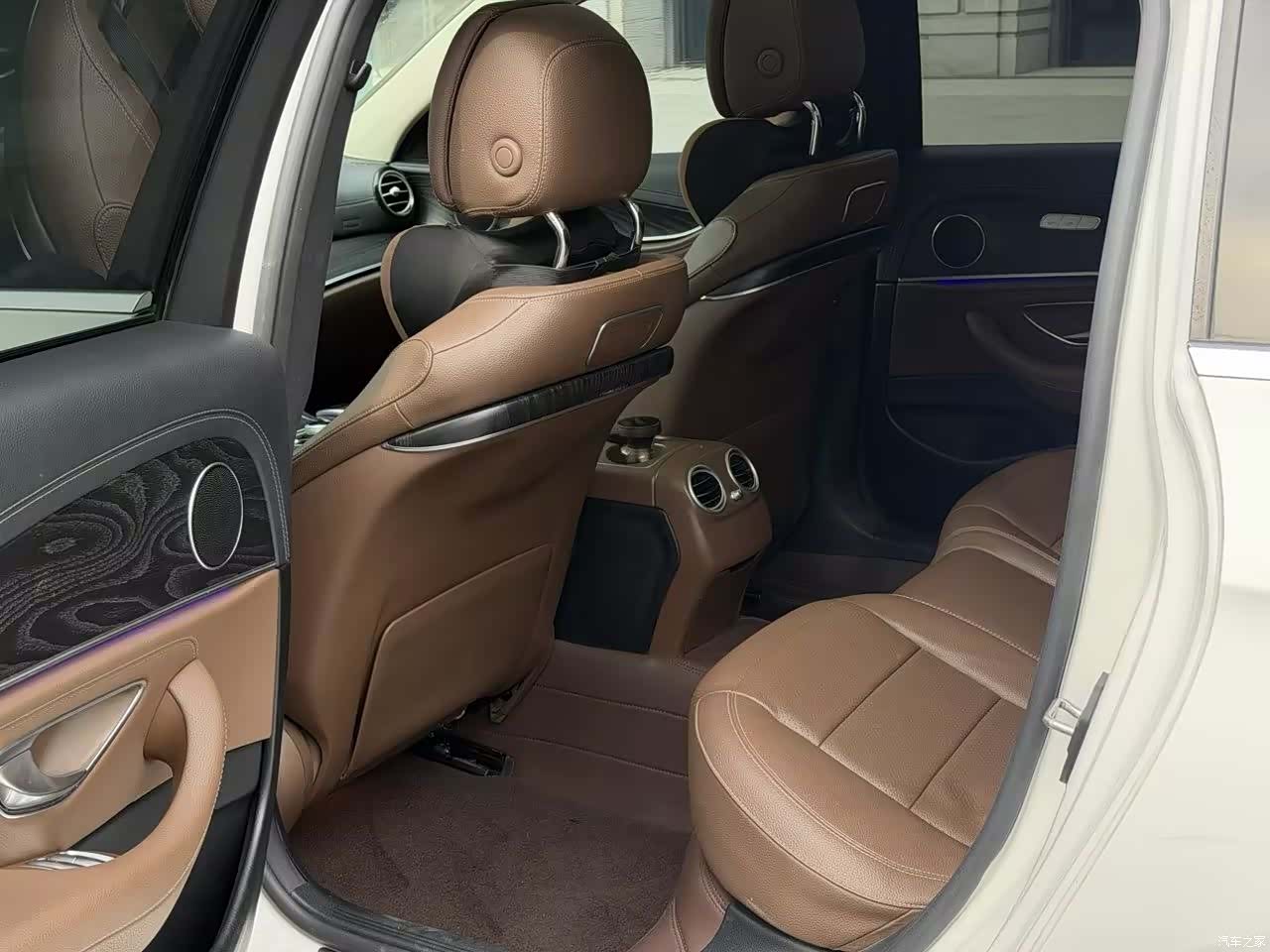 Mercedes-Benz E-Class, 2018 7