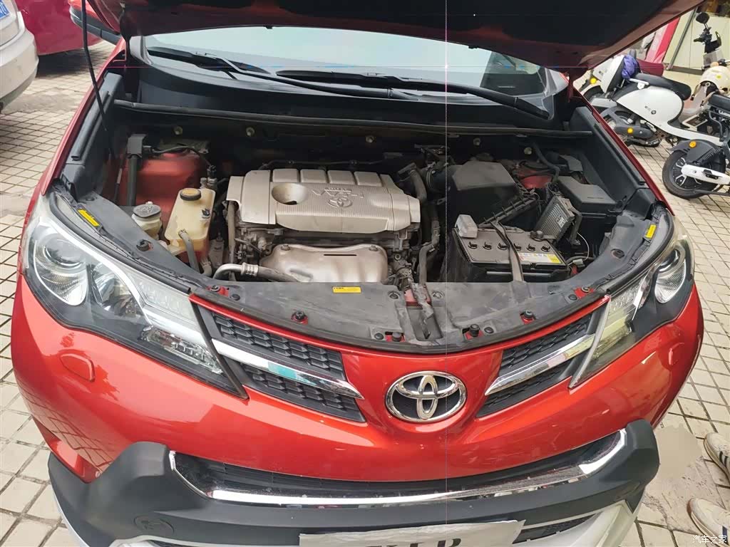 Toyota RAV4, 2014 11