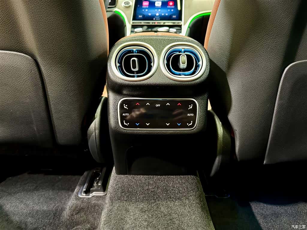 Mercedes-Benz GLC, 2025 22