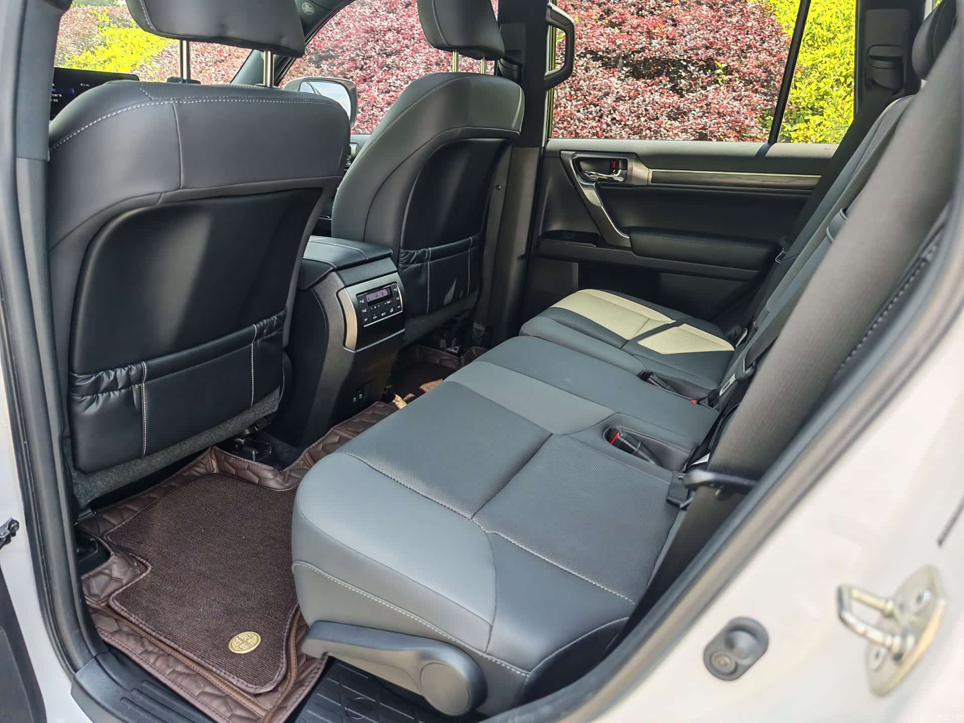 Lexus GX, 2023 8