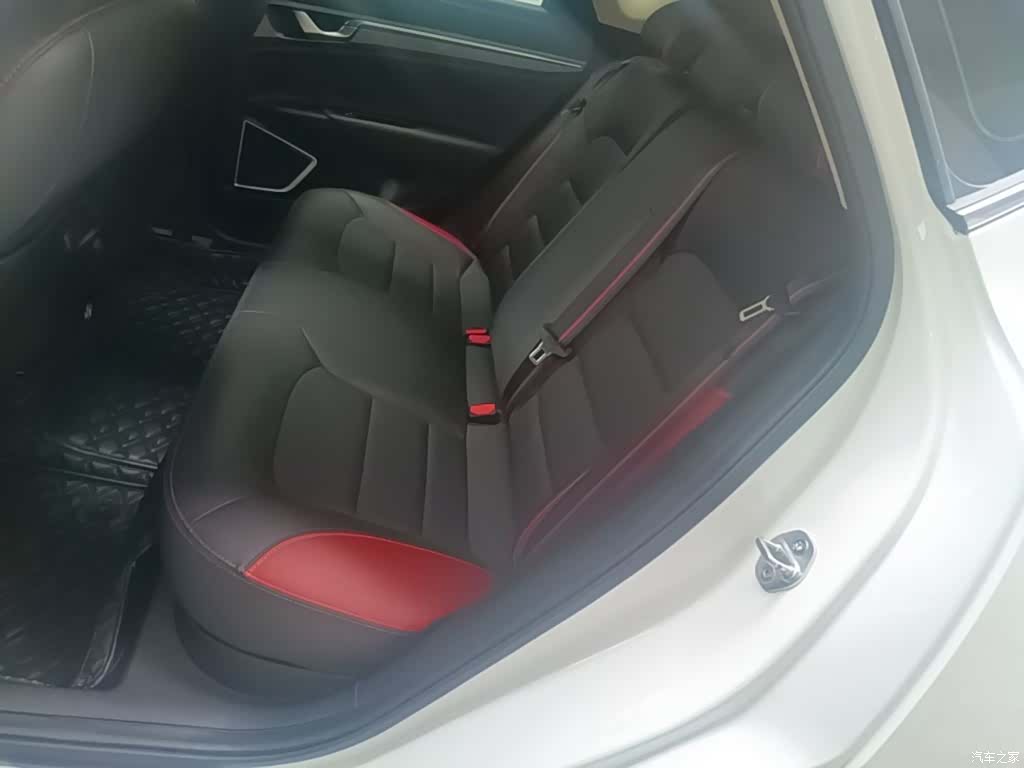 Geely Emgrand, 2021 17