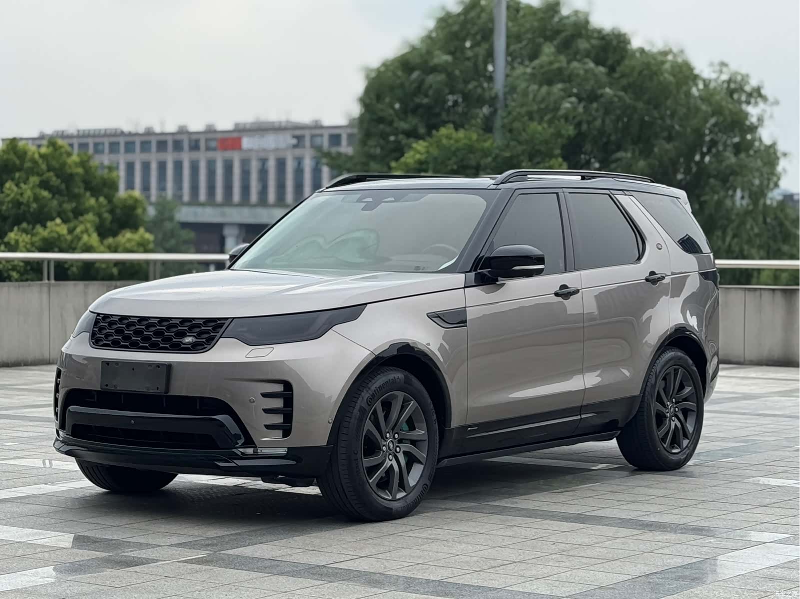 Land Rover Discovery, 2021 1