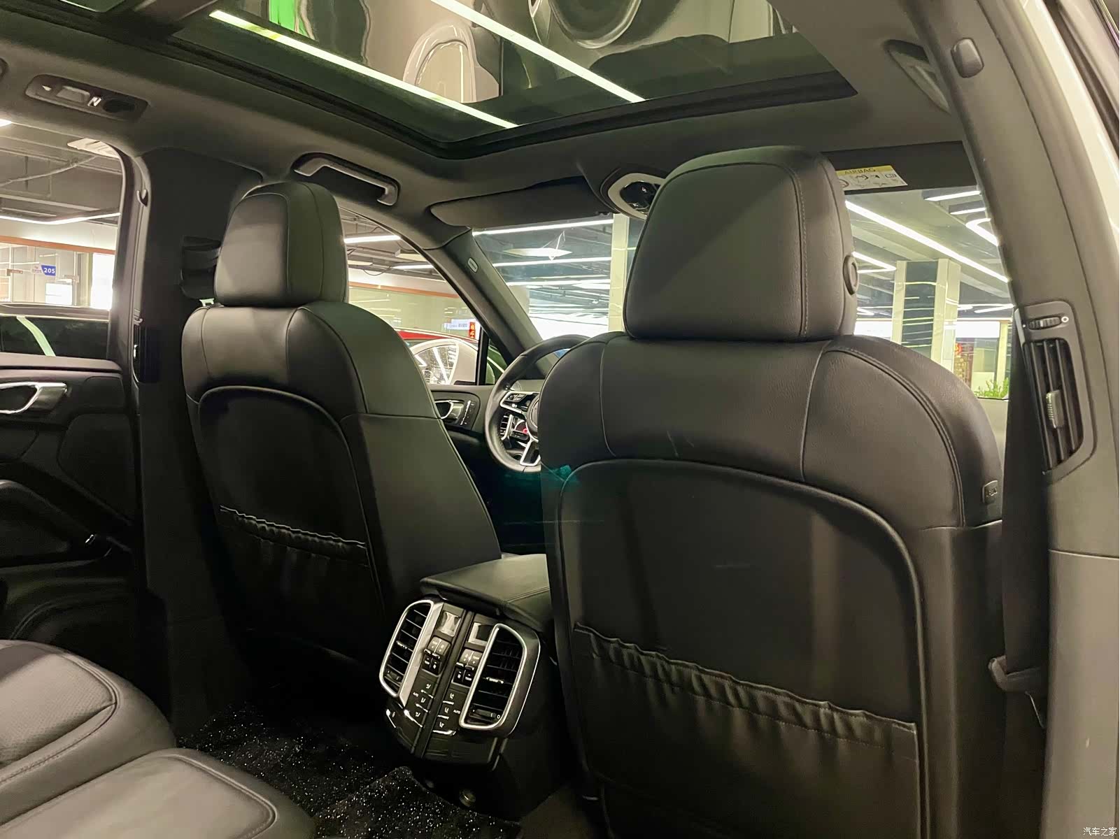 Porsche Cayenne, 2016 10