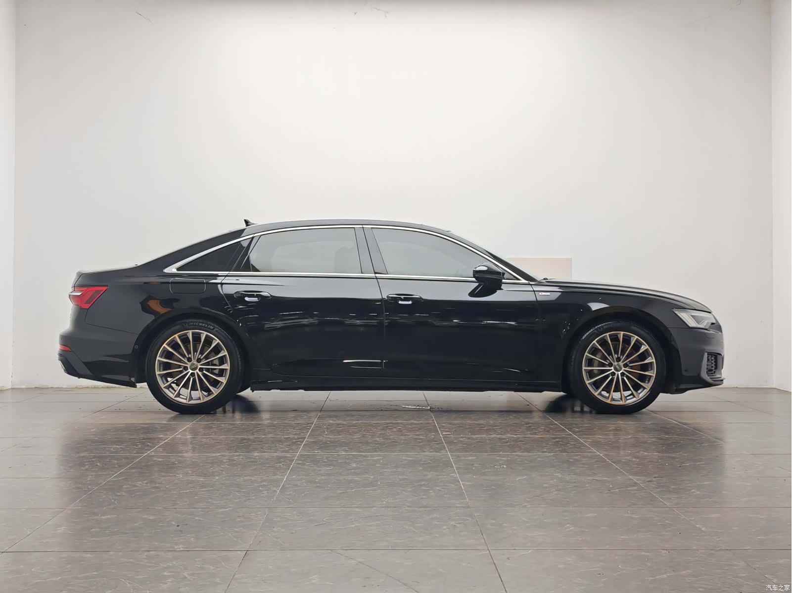 Audi A6L, 2020 10