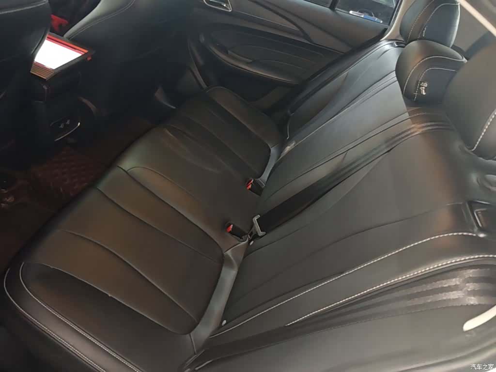 Roewe i5, 2020 17