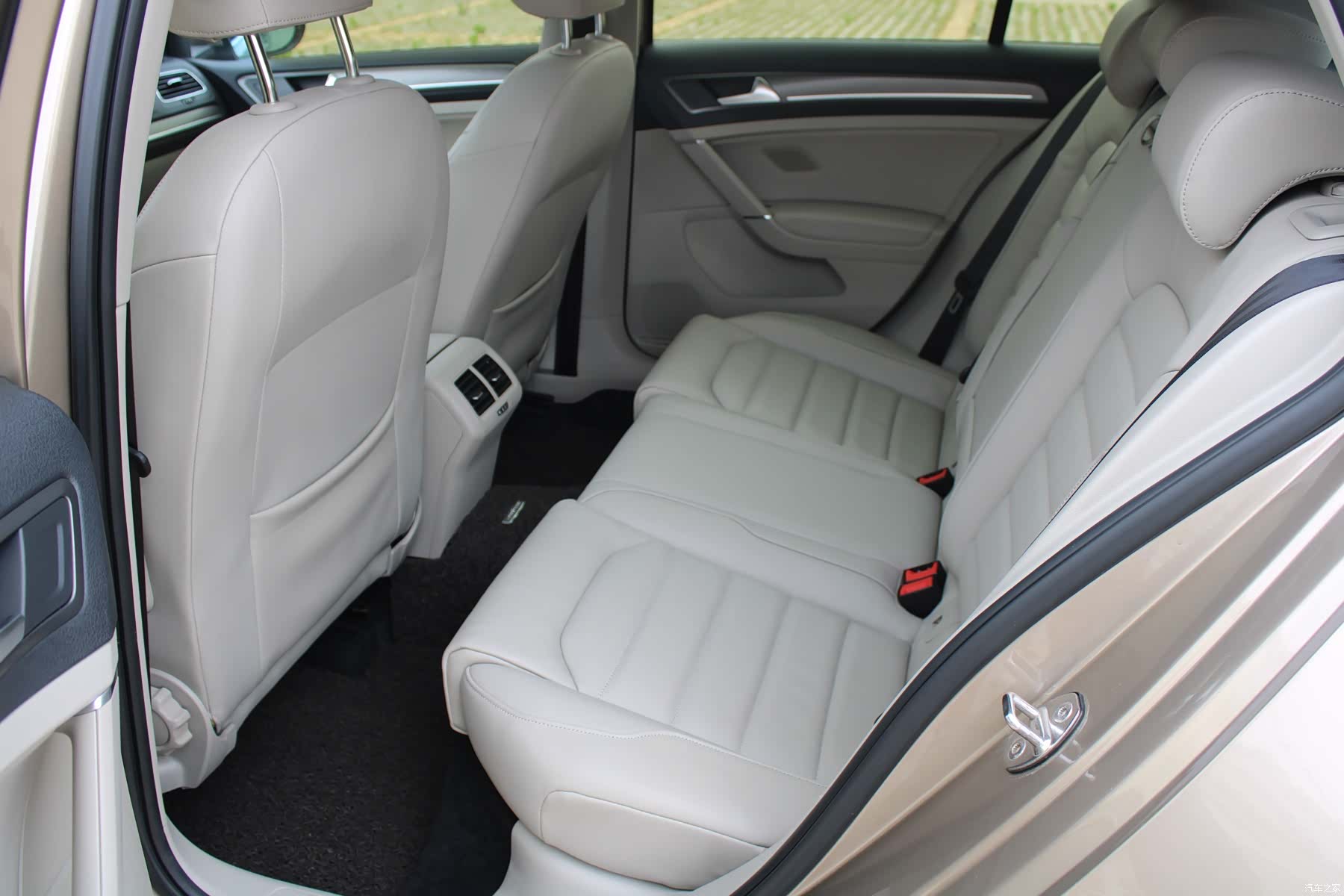 Volkswagen Golf, 2016 11