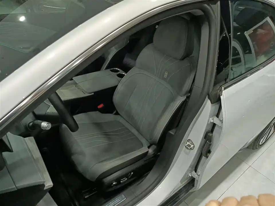 Geely Galaxy Galaxy E8