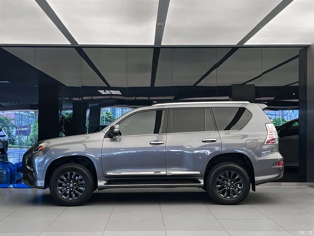 Lexus GX, 2023 3