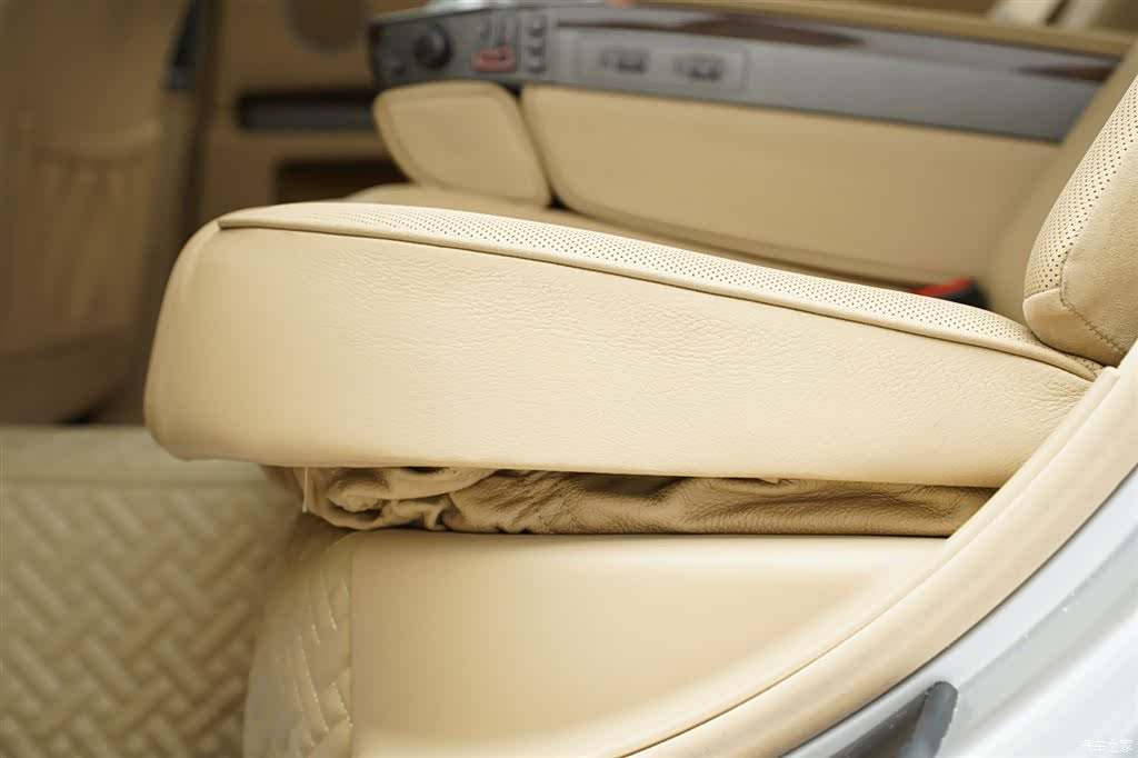 BMW 7 Series, 2008 11