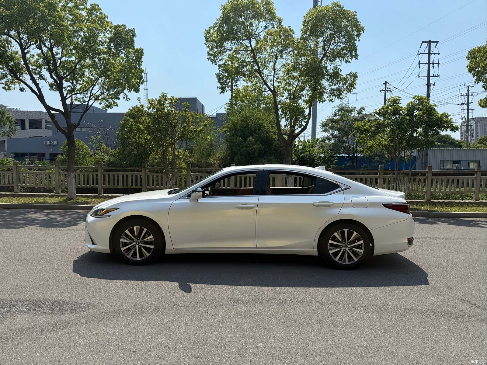 Lexus ES, 2020 8