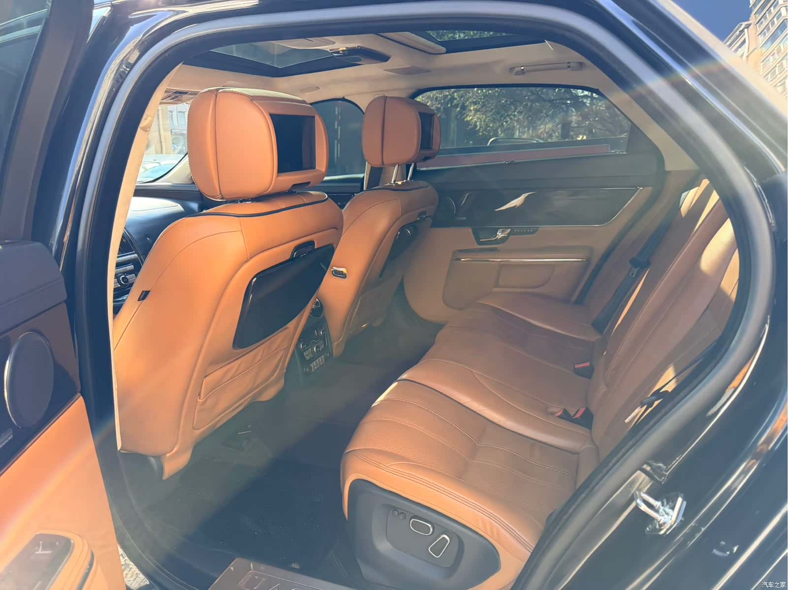 Jaguar XJ, 2013 8