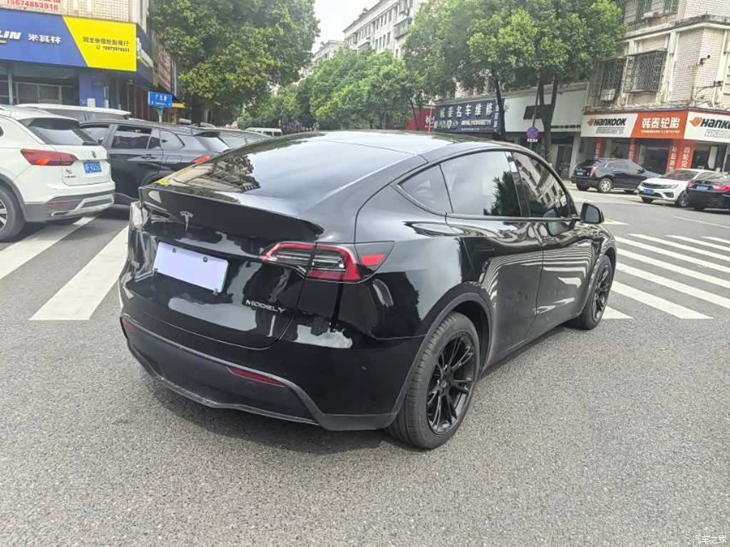 Tesla Model Y, 2022 6