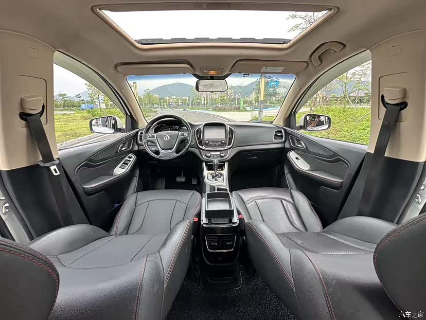 Wuling 560, 2017 12