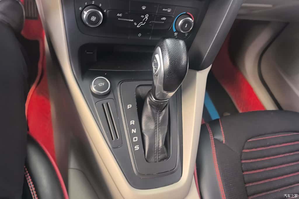 Ford Focus, 2017 16