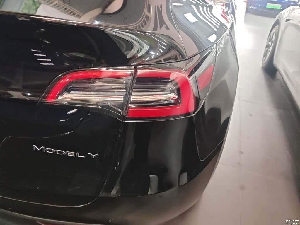 Tesla Model Y, 2022 8