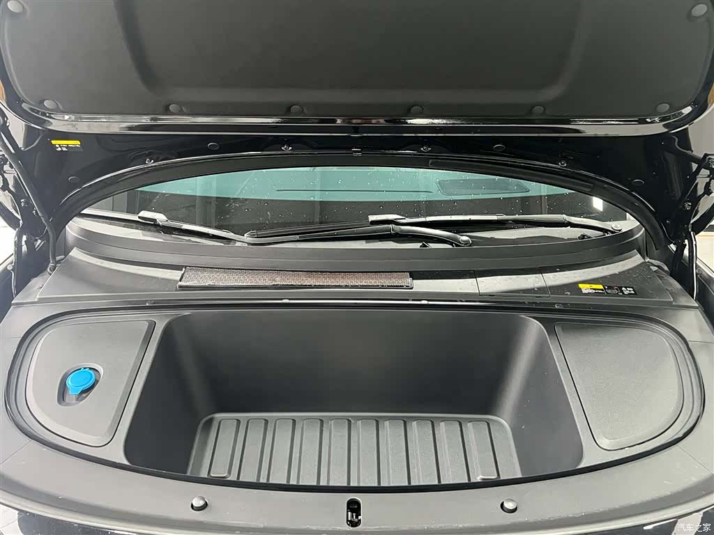 Li Auto i6, 2025 6