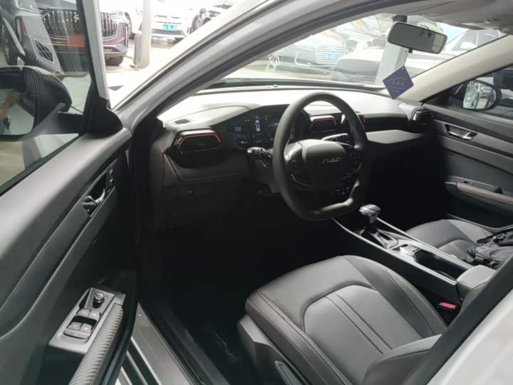 Aeolus Yixuan GS 2024 ma he ban 1.5L АКПП xing yao ban